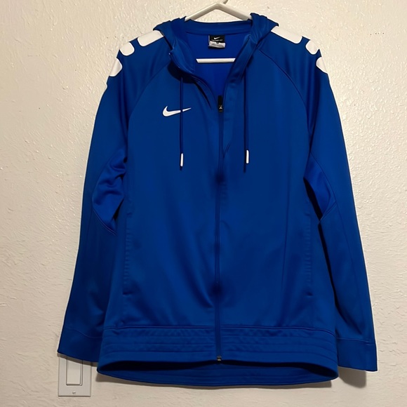 Nike Other - Nike men’s therma-fit hoodie .